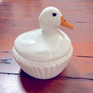 Vintage country cottagecore prairie ceramic nesting duck lidded dish